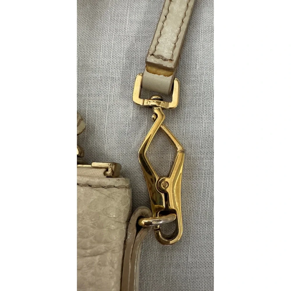 Burberry‎ Cream Pebbled Calf Leather Crossbody Bag Tassel Gold Hardware #611